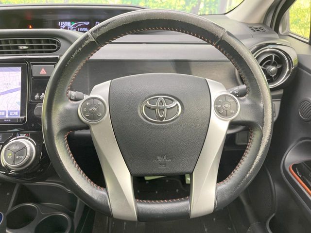 TOYOTA AQUA 2015