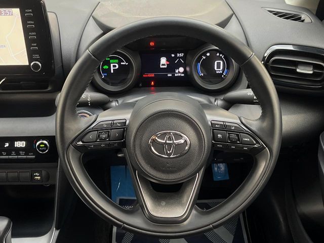 TOYOTA YARIS CROSS HYBRID 2021