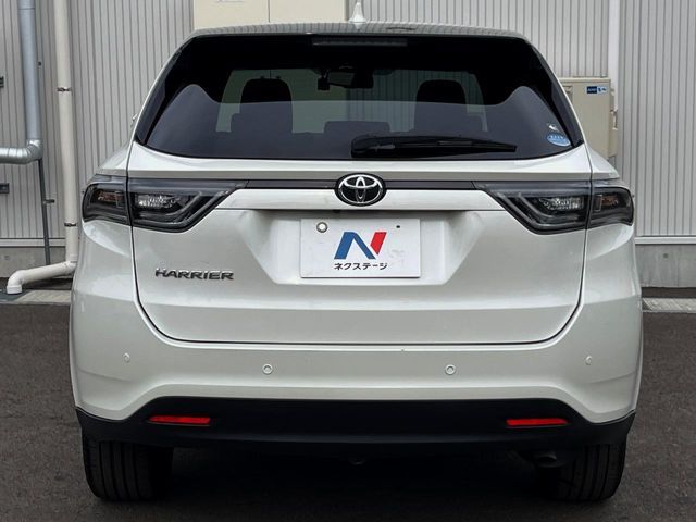 TOYOTA HARRIER 2WD 2016