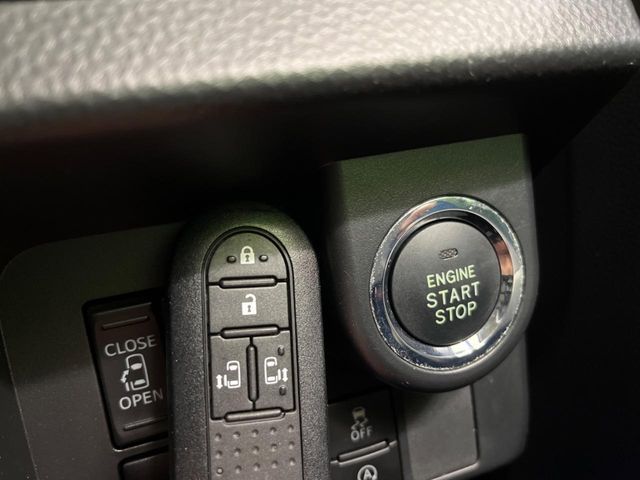 TOYOTA ROOMY 4WD 2017