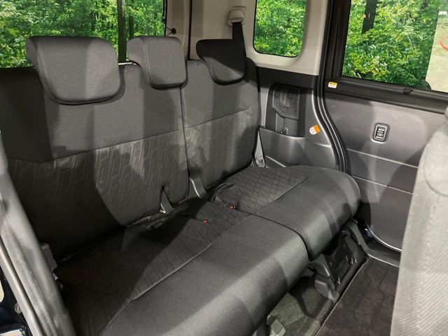 TOYOTA ROOMY 4WD 2017