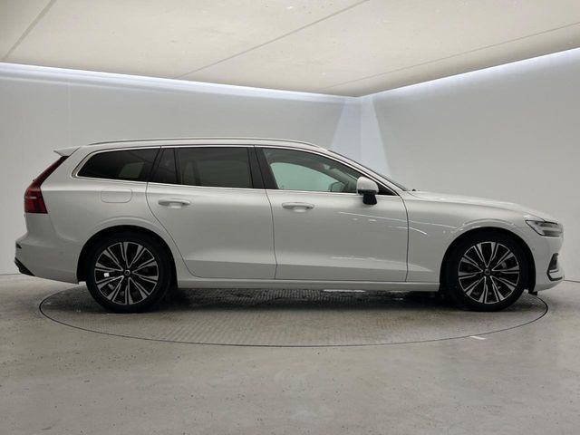 VOLVO VOLVO V60 2022