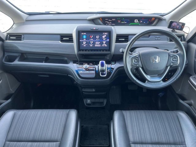 HONDA FREED HYBRID 2016