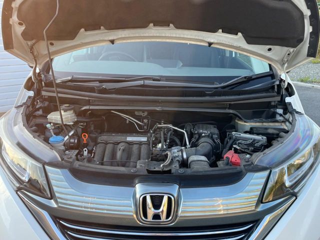 HONDA FREED HYBRID 2016