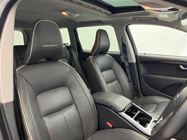 VOLVO VOLVO XC70 2016