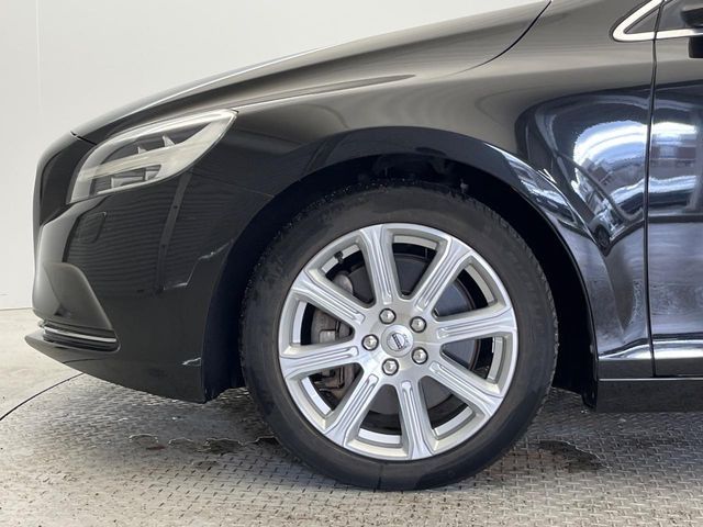 VOLVO VOLVO V40 2017