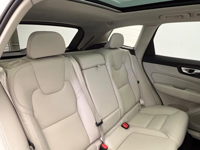 VOLVO VOLVO XC60 2023