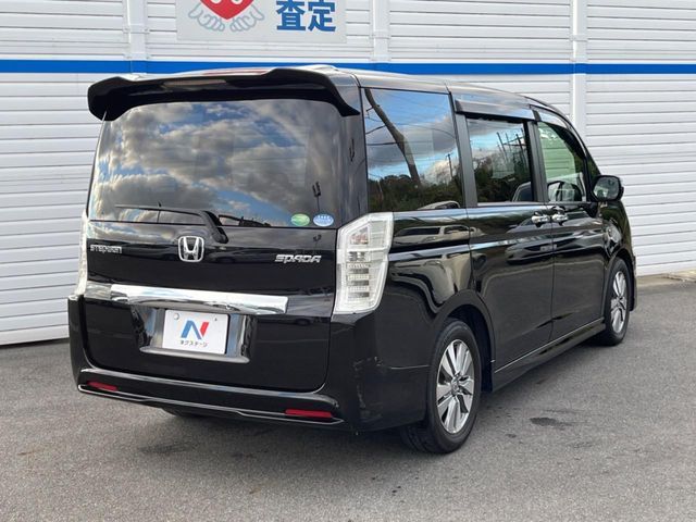 HONDA STEPWAGON SPADA 2015