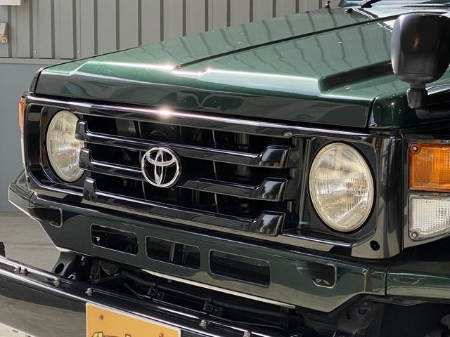 TOYOTA LANDCRUISER van 2000