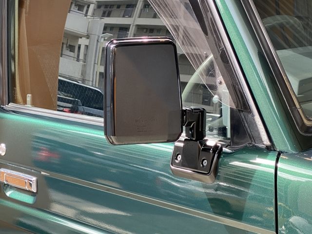 TOYOTA LANDCRUISER van 2000