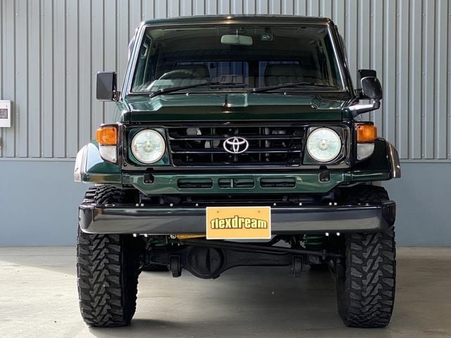 TOYOTA LANDCRUISER van 2000