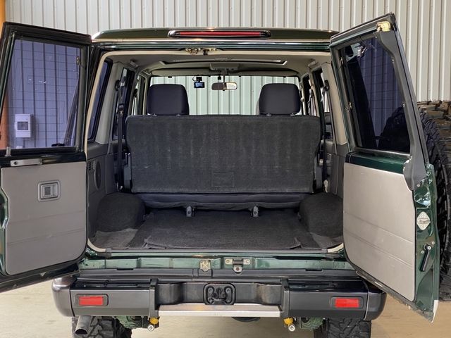 TOYOTA LANDCRUISER van 2000