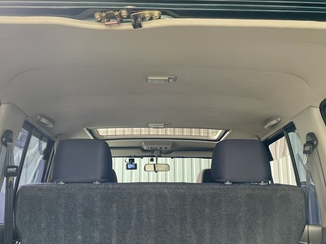 TOYOTA LANDCRUISER van 2000