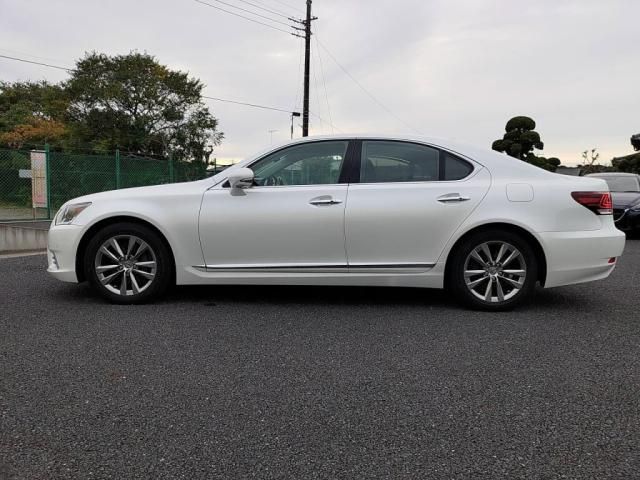 TOYOTA LEXUS LS460 2015