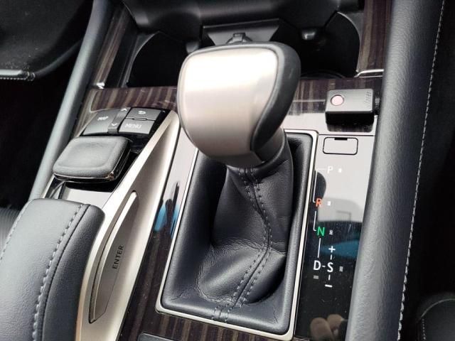 TOYOTA LEXUS LS460 2015