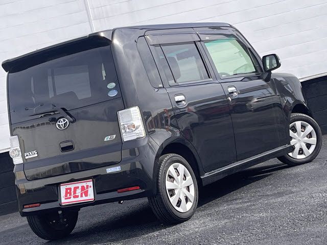 TOYOTA PIXIS SPACE CUSTOM 2015