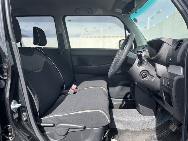 TOYOTA PIXIS SPACE CUSTOM 2015