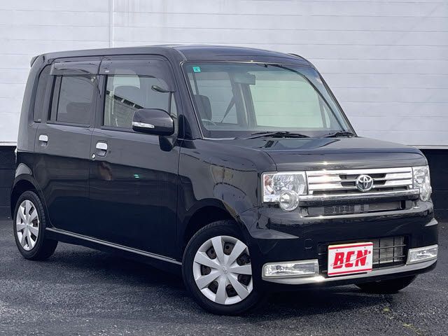 TOYOTA PIXIS SPACE CUSTOM 2015