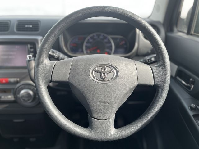 TOYOTA PIXIS SPACE CUSTOM 2015