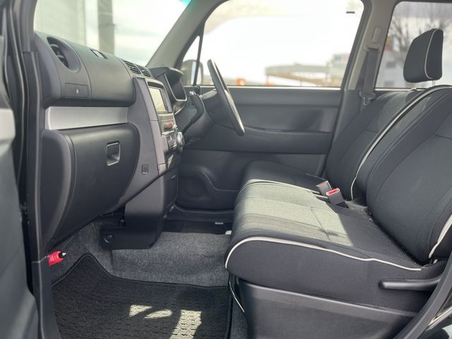 TOYOTA PIXIS SPACE CUSTOM 2015