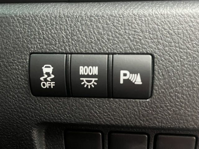 TOYOTA VELLFIRE 2011