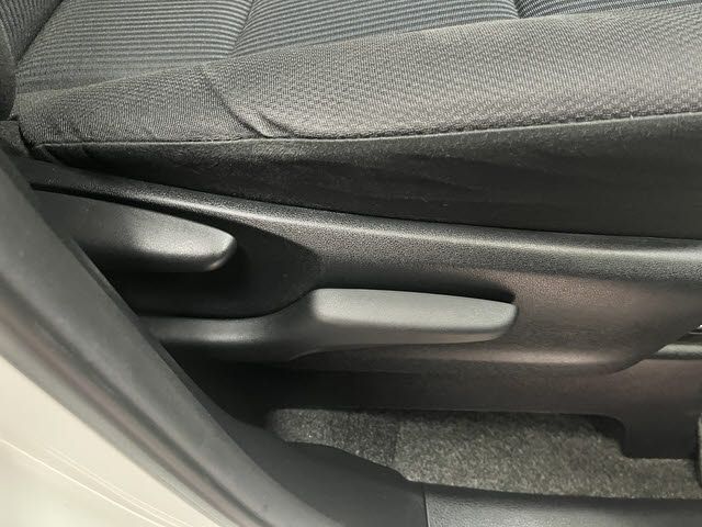 TOYOTA NOAH HYBRID 2015