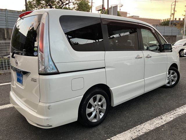 NISSAN SERENA  WG 2011