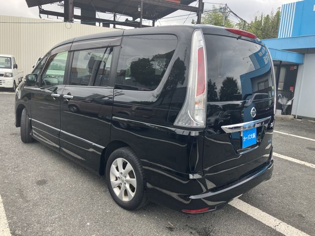 NISSAN SERENA  WG 2011