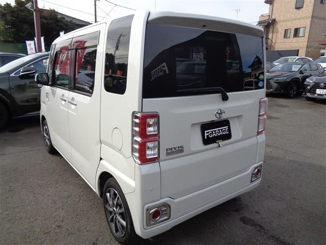 TOYOTA PIXIS MEGA 2018