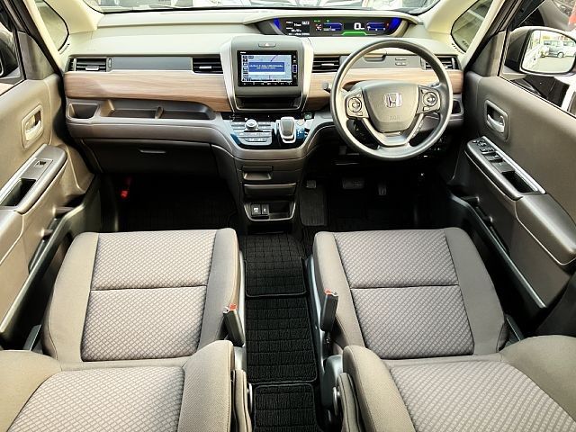 HONDA FREED HYBRID 2020