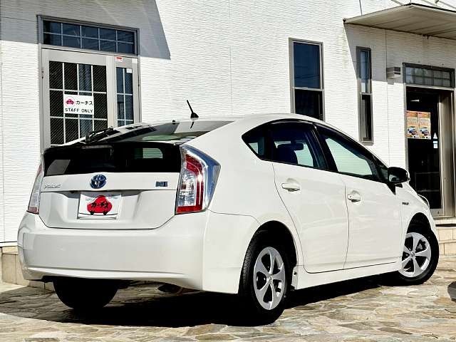 TOYOTA PRIUS 2015
