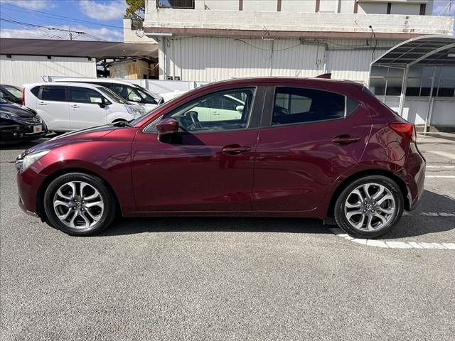 MAZDA DEMIO 2016