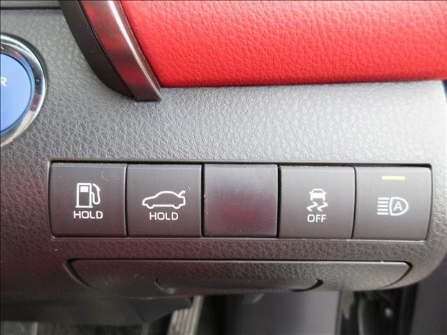 TOYOTA CAMRY HYBRID 2021