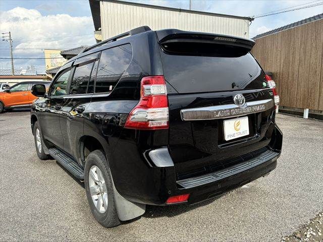 TOYOTA LANDCRUISER PRADO 2015