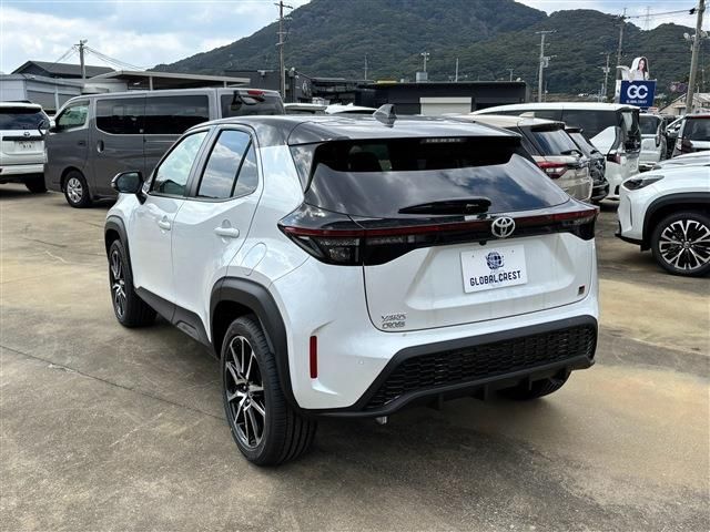 TOYOTA YARIS CROSS 2025