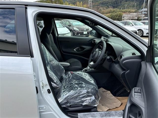 TOYOTA YARIS CROSS 2025