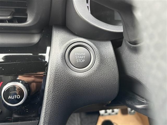 TOYOTA YARIS CROSS 2025