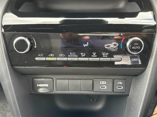 TOYOTA YARIS CROSS 2025