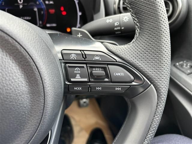 TOYOTA YARIS CROSS 2025