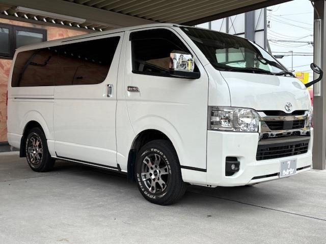 TOYOTA HIACE van 4WD 2022