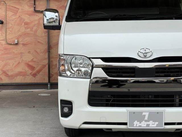 TOYOTA HIACE van 4WD 2022