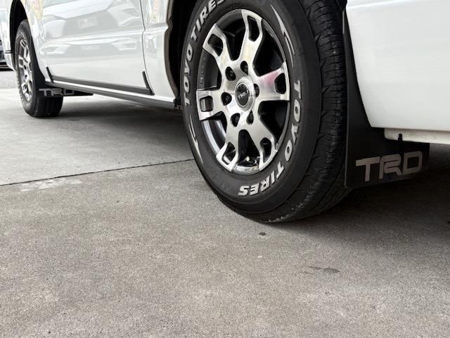 TOYOTA HIACE van 4WD 2022