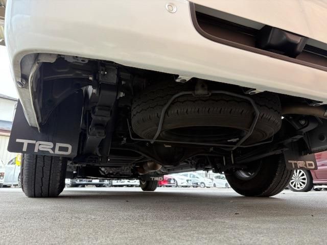 TOYOTA HIACE van 4WD 2022