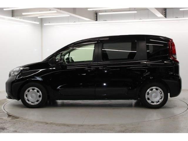 TOYOTA SIENTA HYBRID 2023