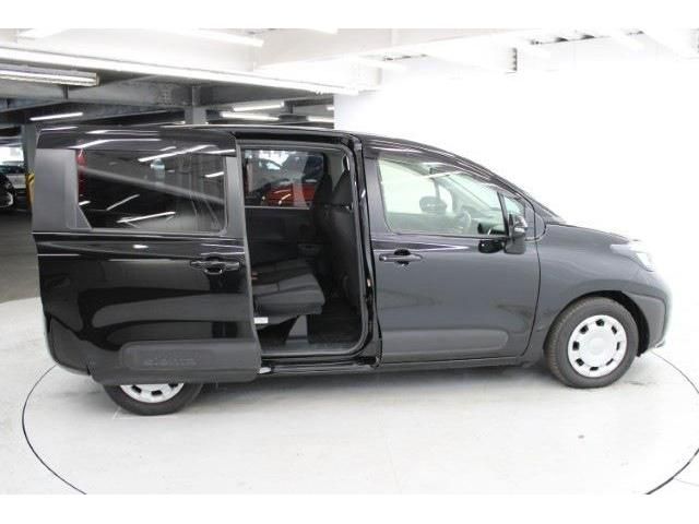 TOYOTA SIENTA HYBRID 2023