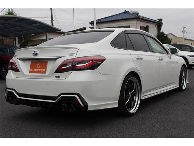 TOYOTA CROWN sedan hybrid 2019