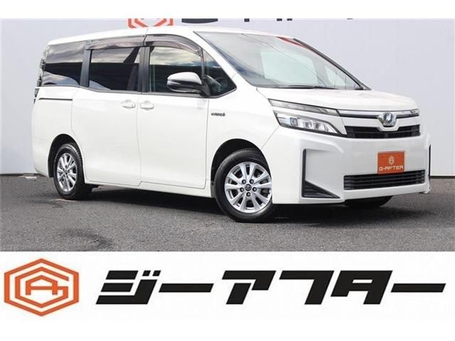 TOYOTA VOXY HYBRID 2017