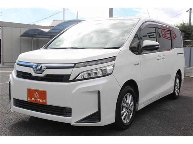 TOYOTA VOXY HYBRID 2017