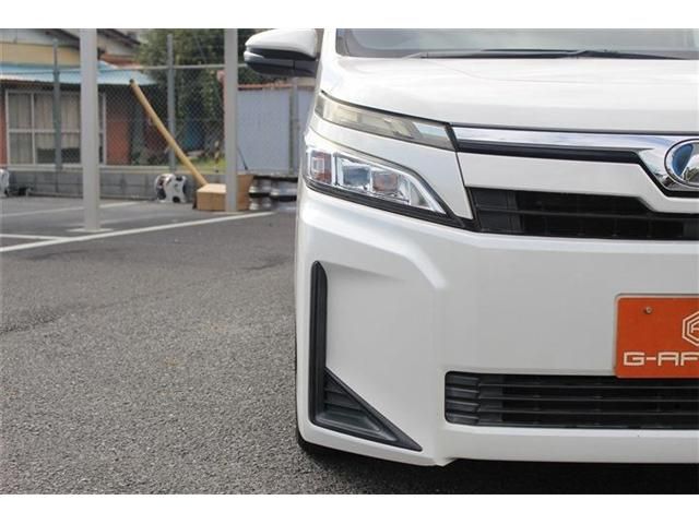 TOYOTA VOXY HYBRID 2017