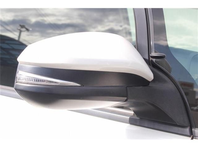 TOYOTA VOXY HYBRID 2017